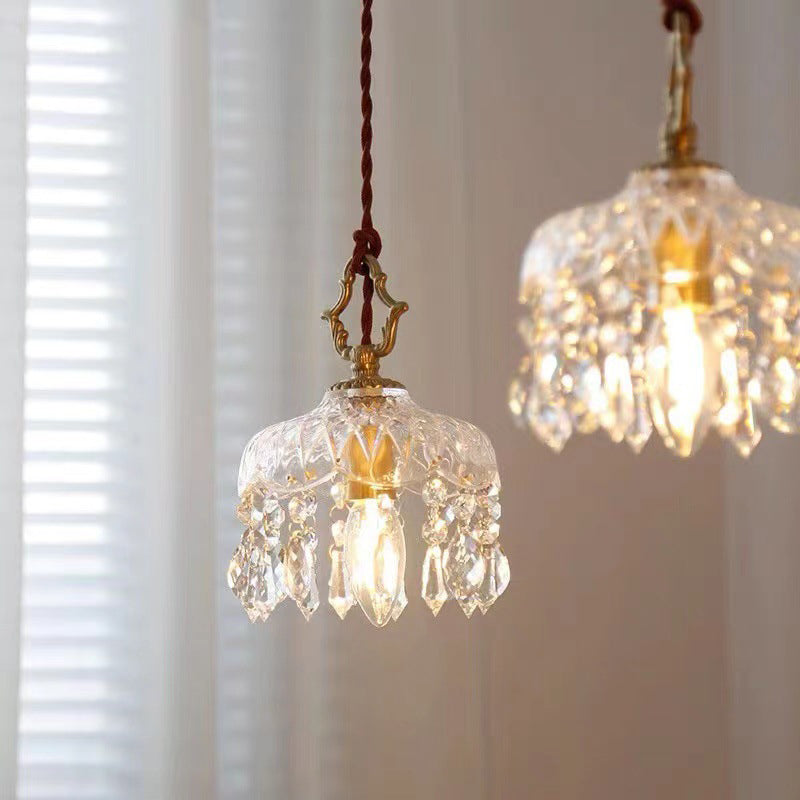 Amy – Französische Vintage-Kristall-Wandlampe