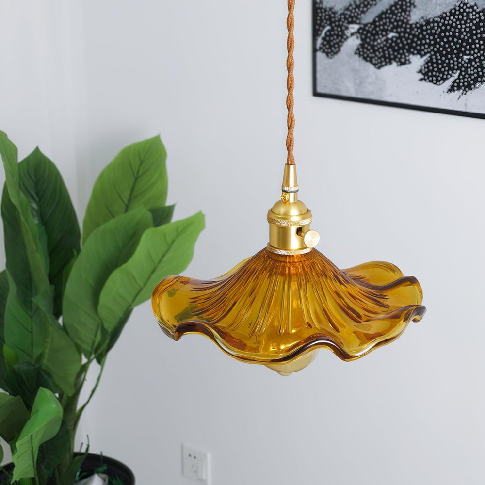 HibiBloom – Stilvolle Lampe mit Hibiskusblüten für exotisches Flair