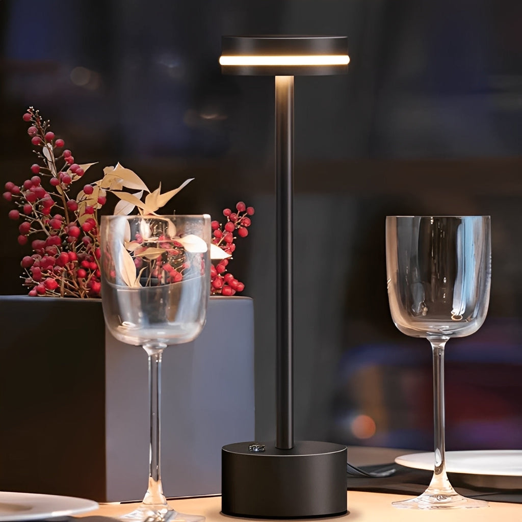 Hoshi – LED-Tischleuchte mit kosmischer Eleganz