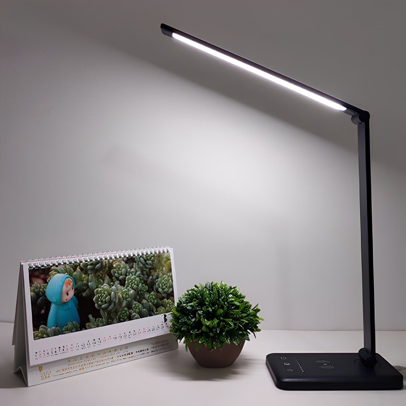 Ariel – LED Tischlampe