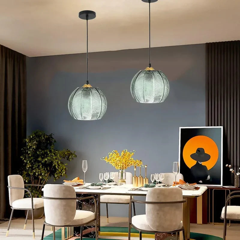 Kohana – Glasleuchte mit Vintage-Blattmotiv