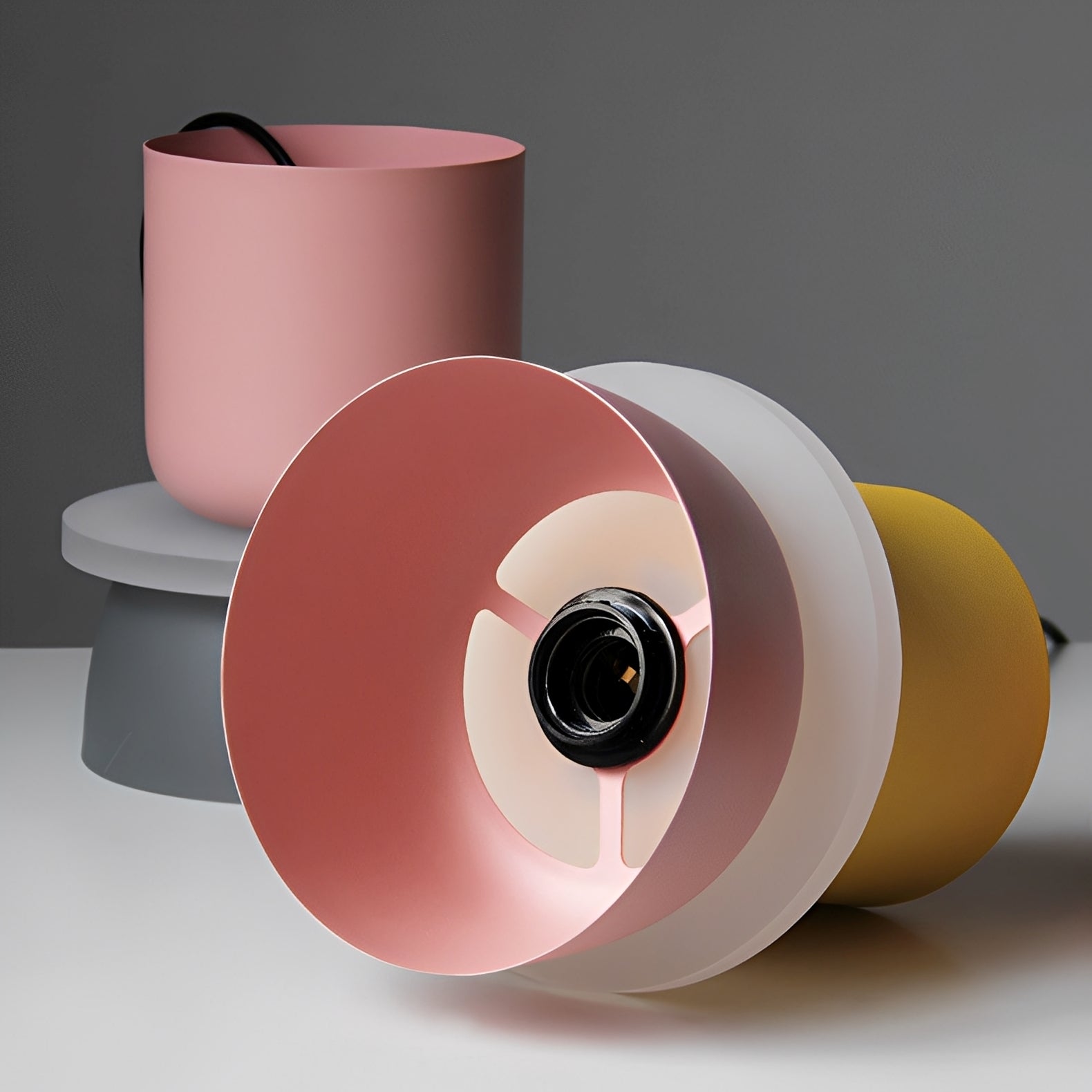 Vera – Einfache und elegante Dreilicht-Lampe