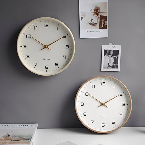 Alden – Wanduhr aus Holz