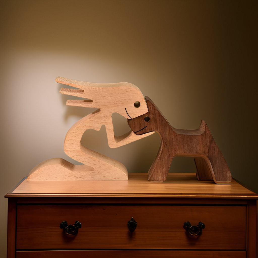 Aelix – Handgefertigte Holzfigur