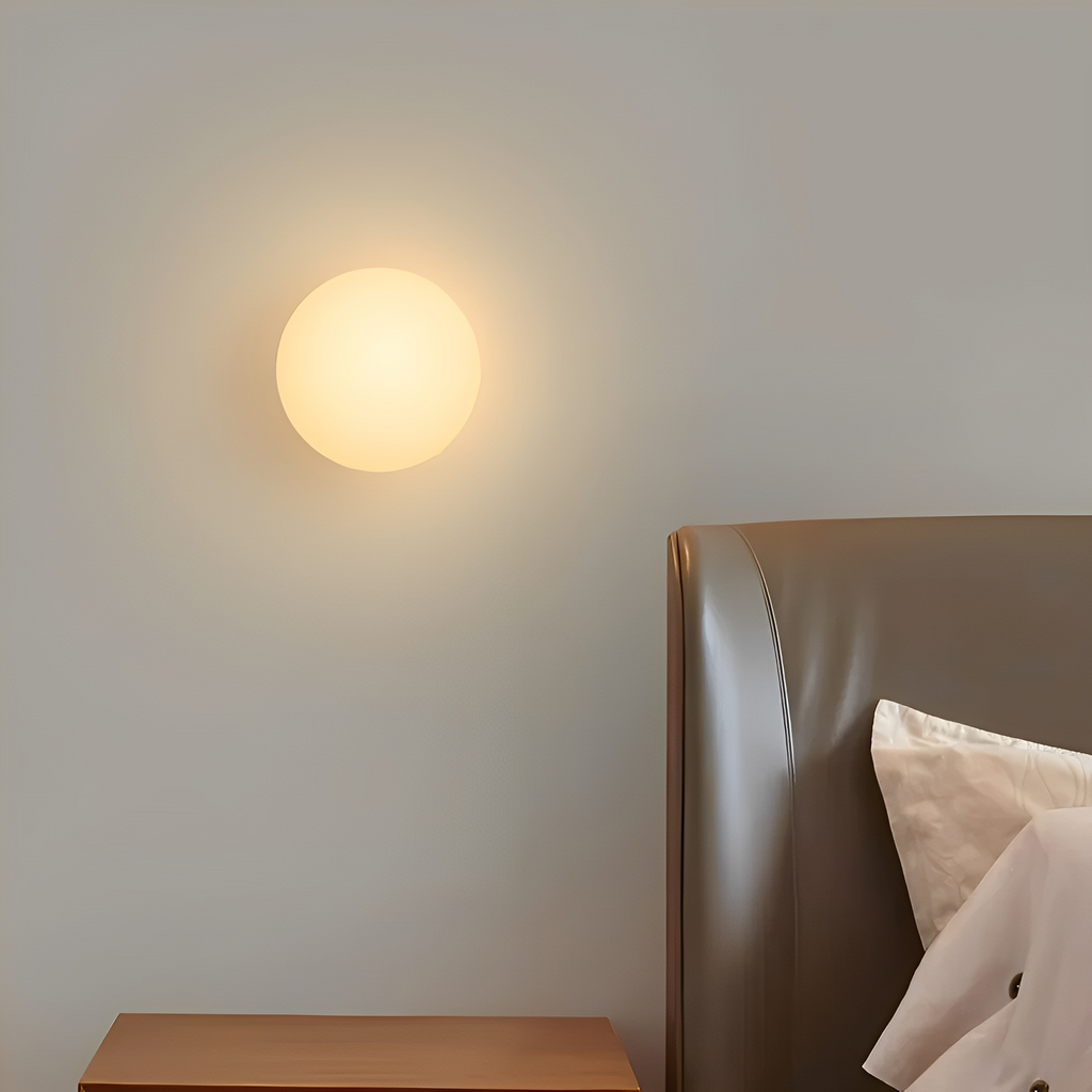 Pietas – Elegante Glas-Wandleuchte
