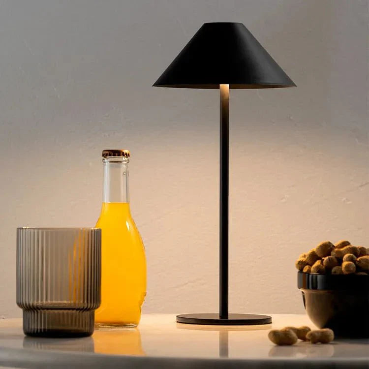 Kiyomi – Kabellose, wasserfeste LED-Tischlampe