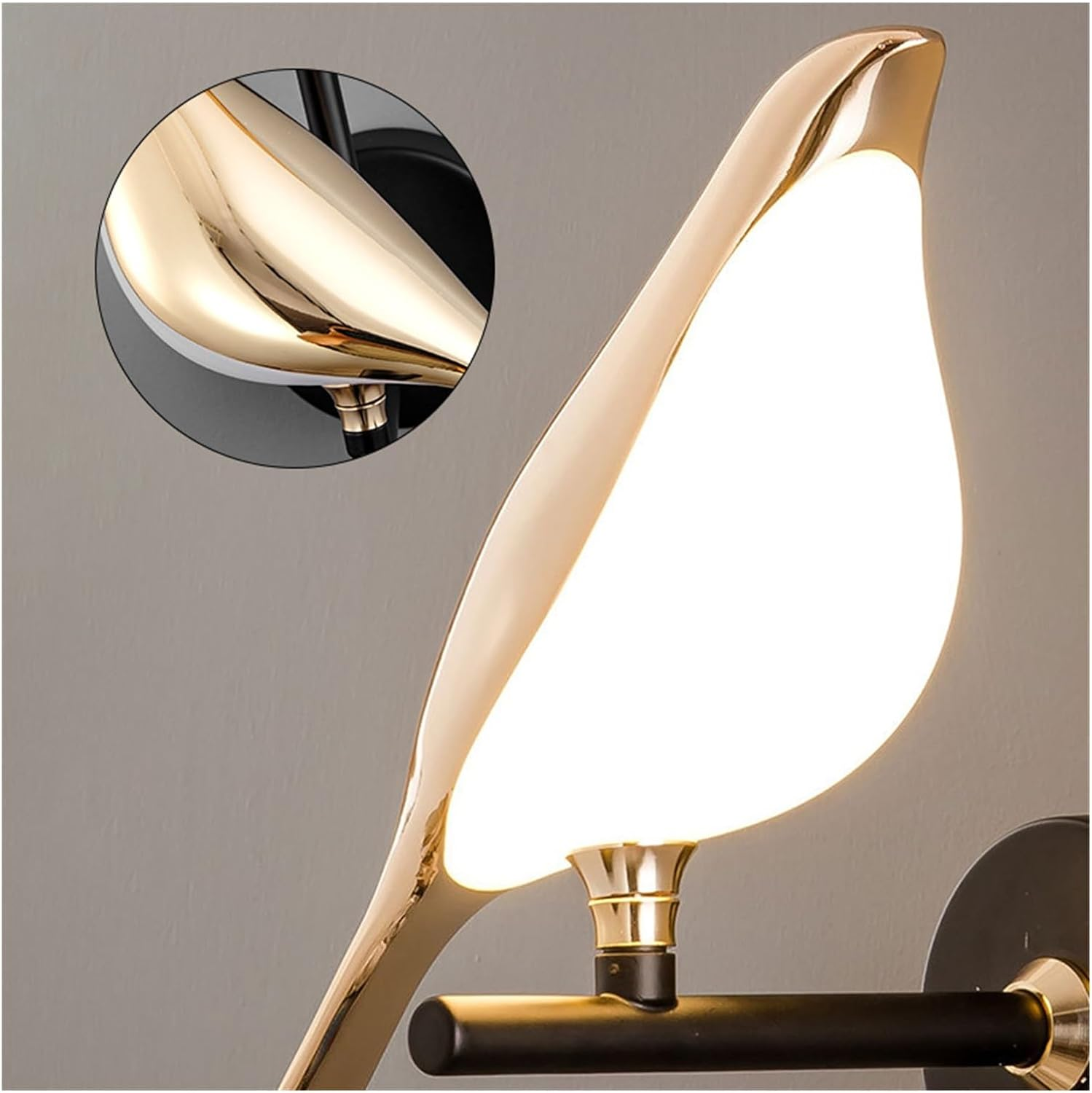Nola – Künstlerische Vogel-Wandlampe