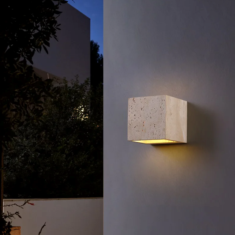 Kohana – Japanische Steinwandlampe