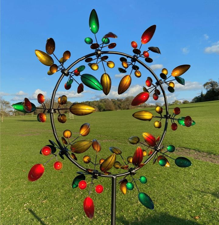WindTwirler – Kinetischer Windspinner aus Metall für den Garten