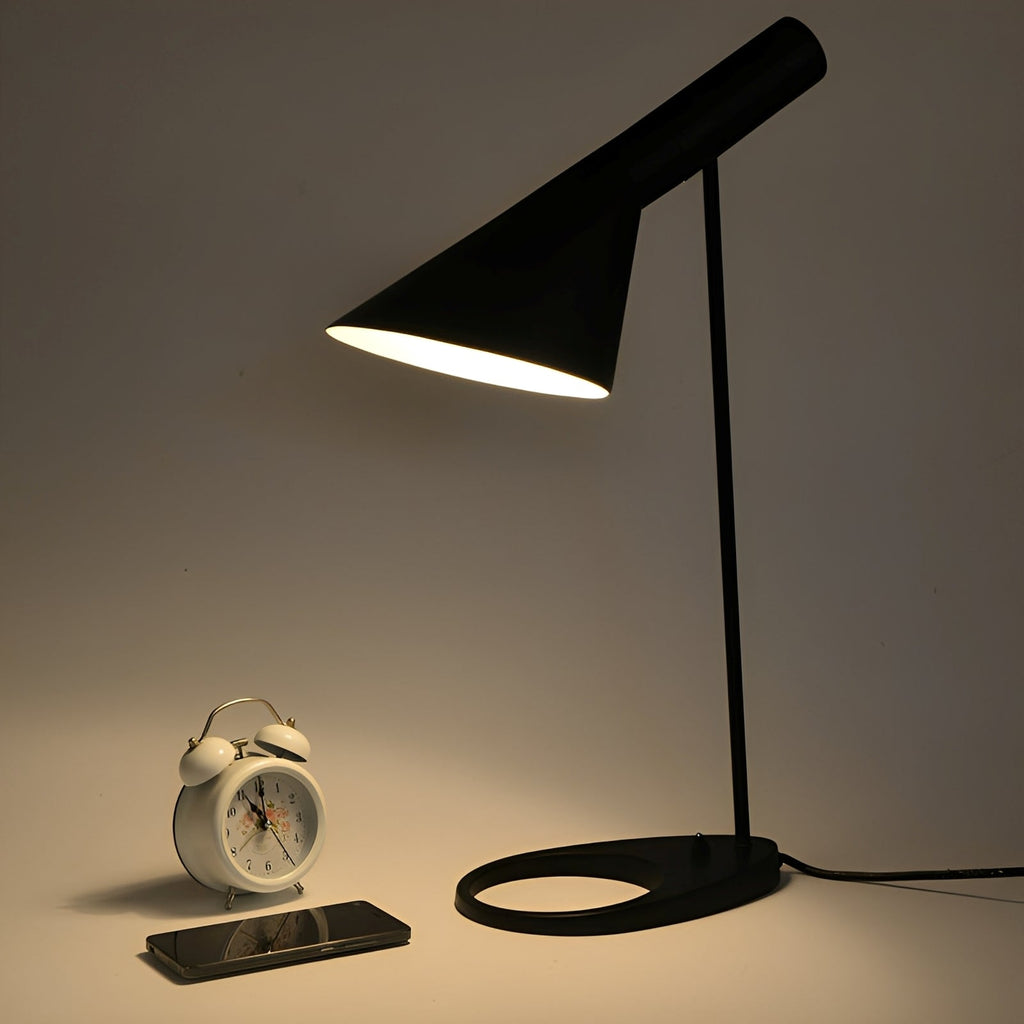 Elvara – Einfache nordische LED-Tischleuchte