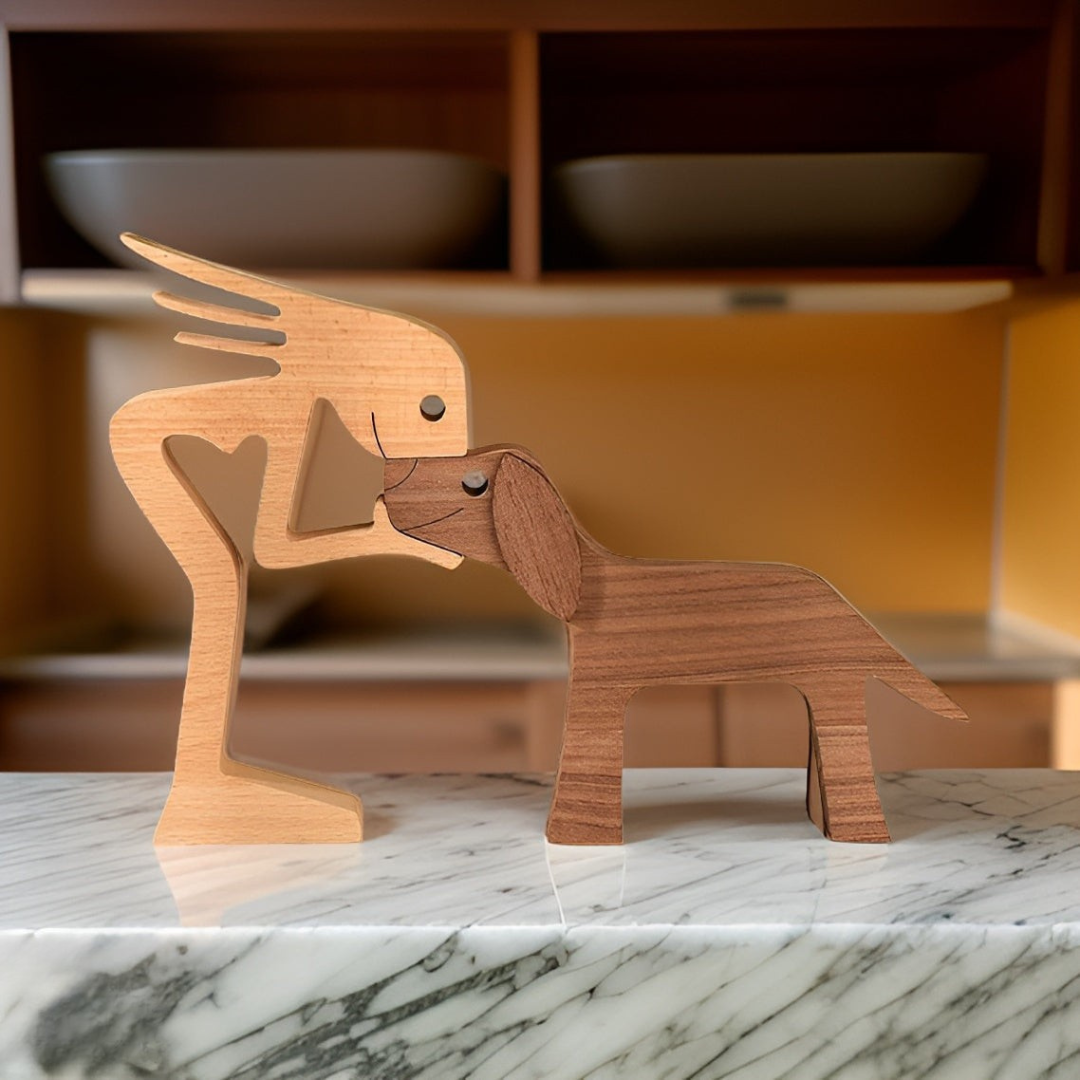 Aelix – Handgefertigte Holzfigur