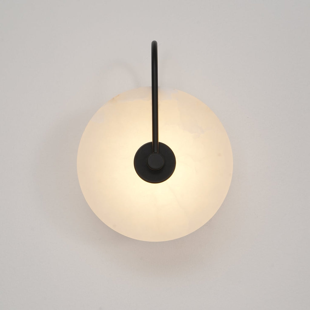 Aveline – LED-Wandlampe aus Alabasterstein
