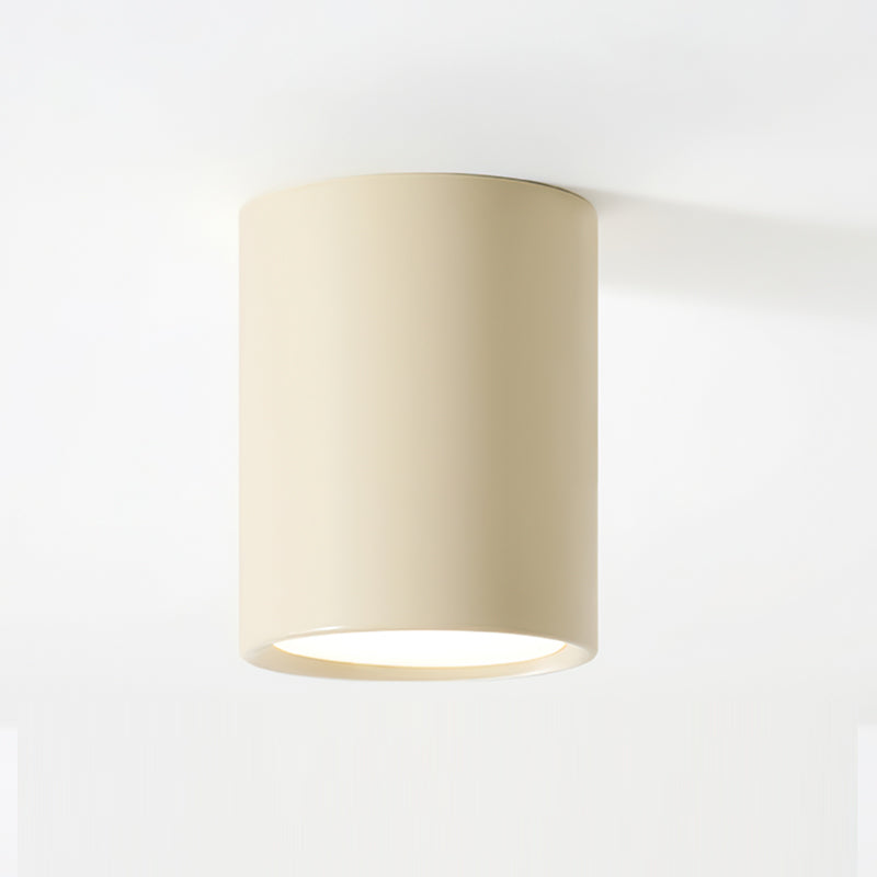 Livia – Zeitgemäße Deckenleuchte mit Downlight