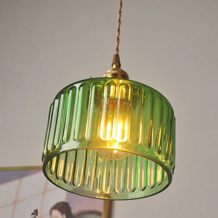 RetroLume – Klassische Tischlampe im Vintage-Design