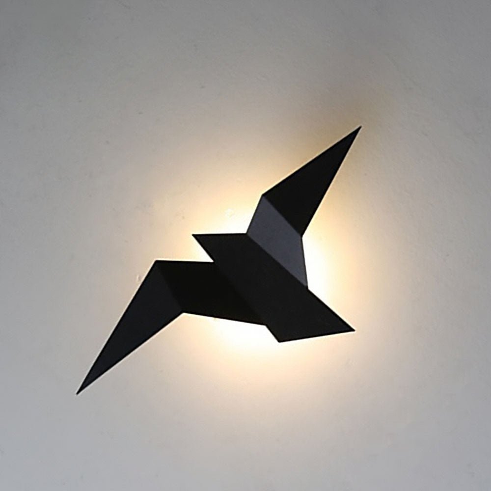 Tsubame – Originelle Wandleuchte in Vogelgestalt