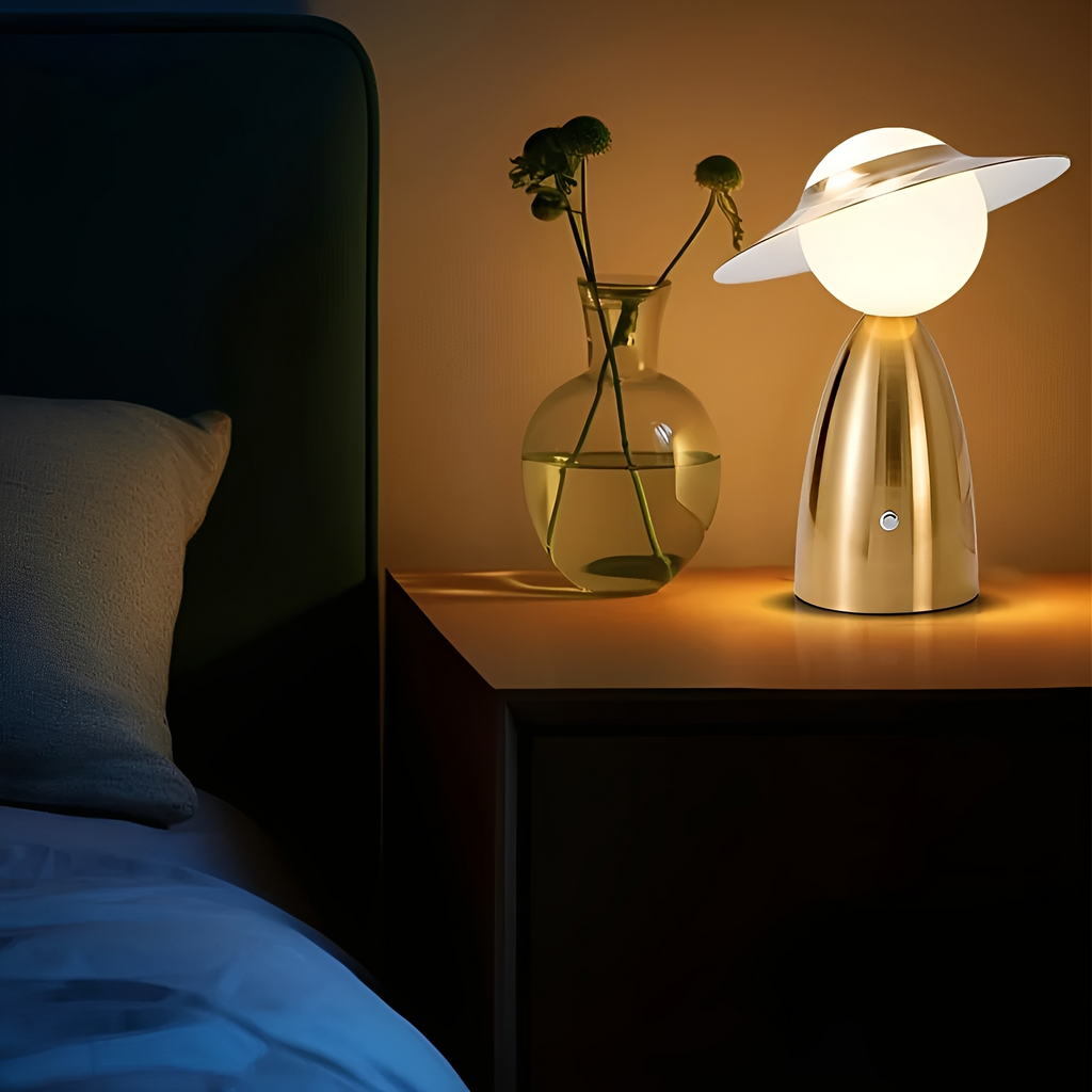 LumiElite – Kreative Metall-Tischleuchte mit USB-Ladung