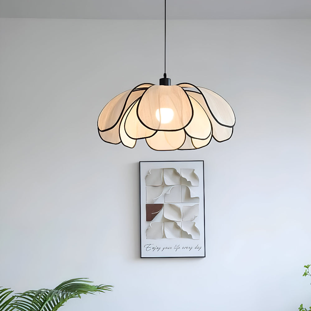 Yuri – Moderne Blüten-Pendelleuchte
