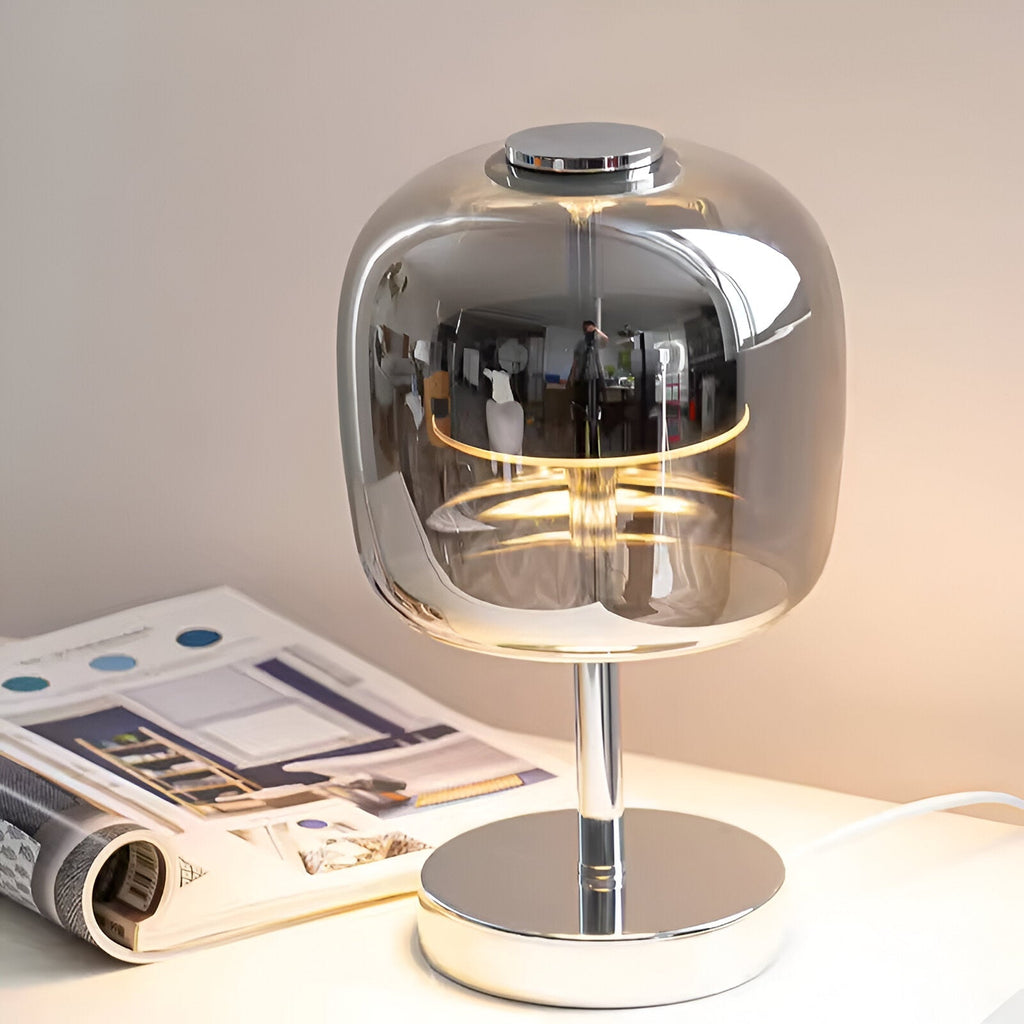 Naira – Zeitgemäße Glas-Tischlampe