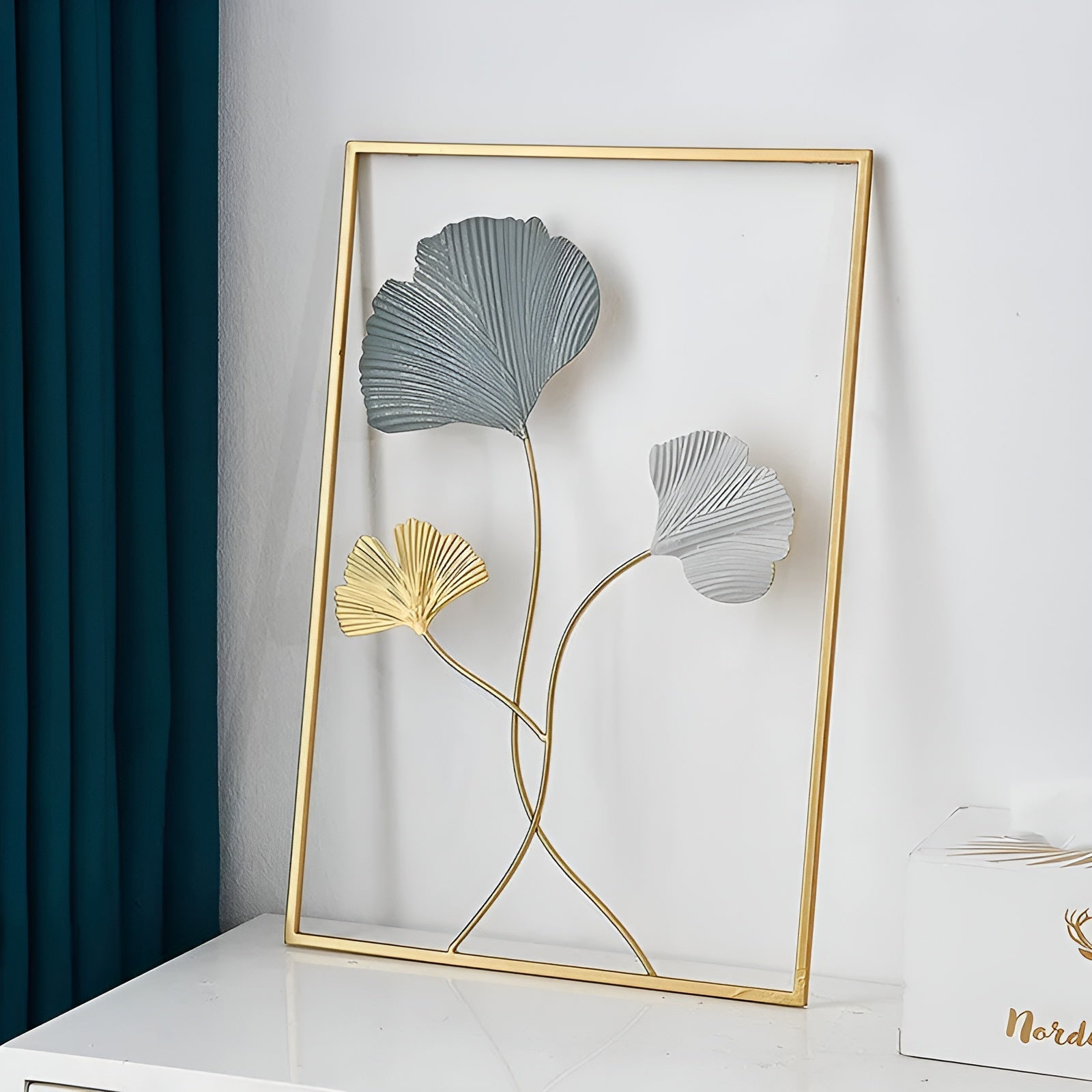 LeafAura – Metallwand-Deko im Blattdesign für moderne Räume