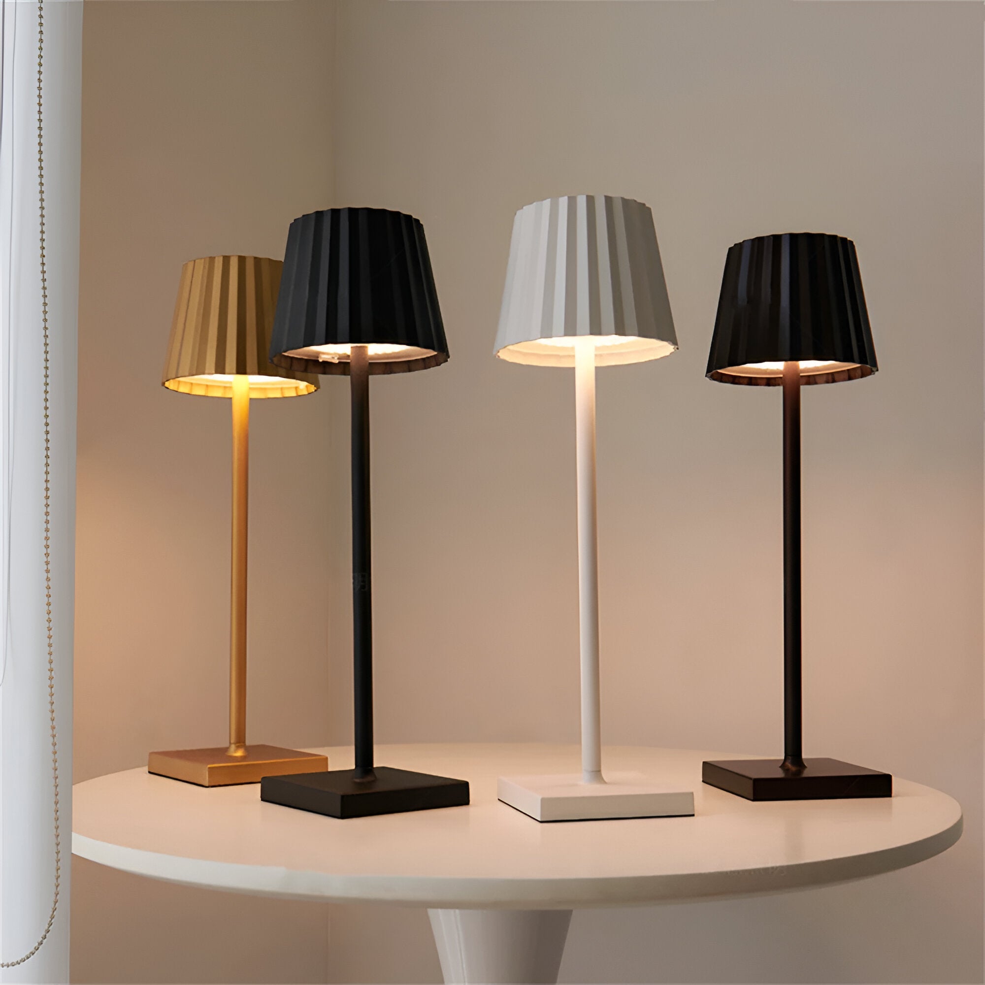 Kabellose Wiederaufladbare LED-Lampe Mit Touch-Steuerung
