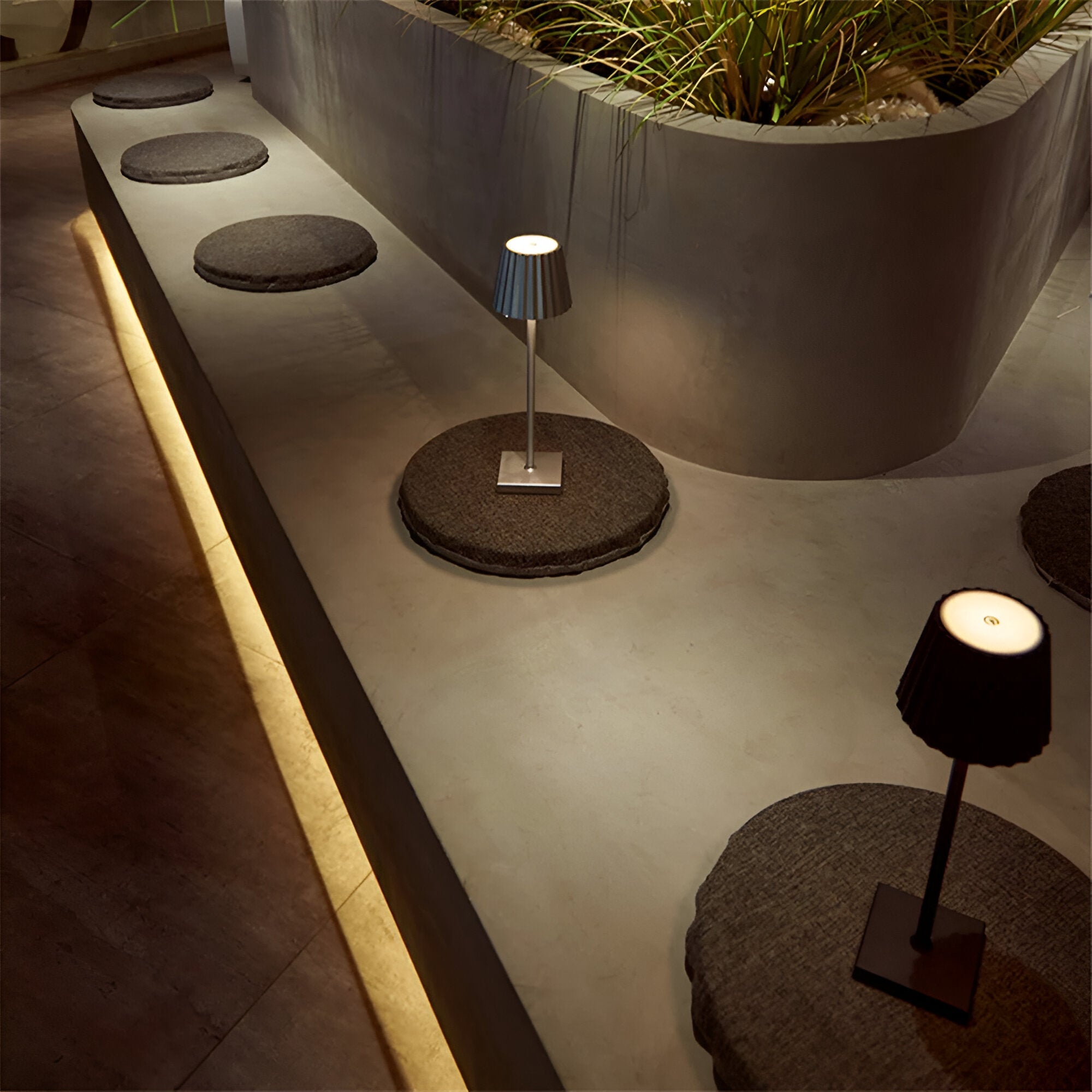 Kabellose Wiederaufladbare LED-Lampe Mit Touch-Steuerung