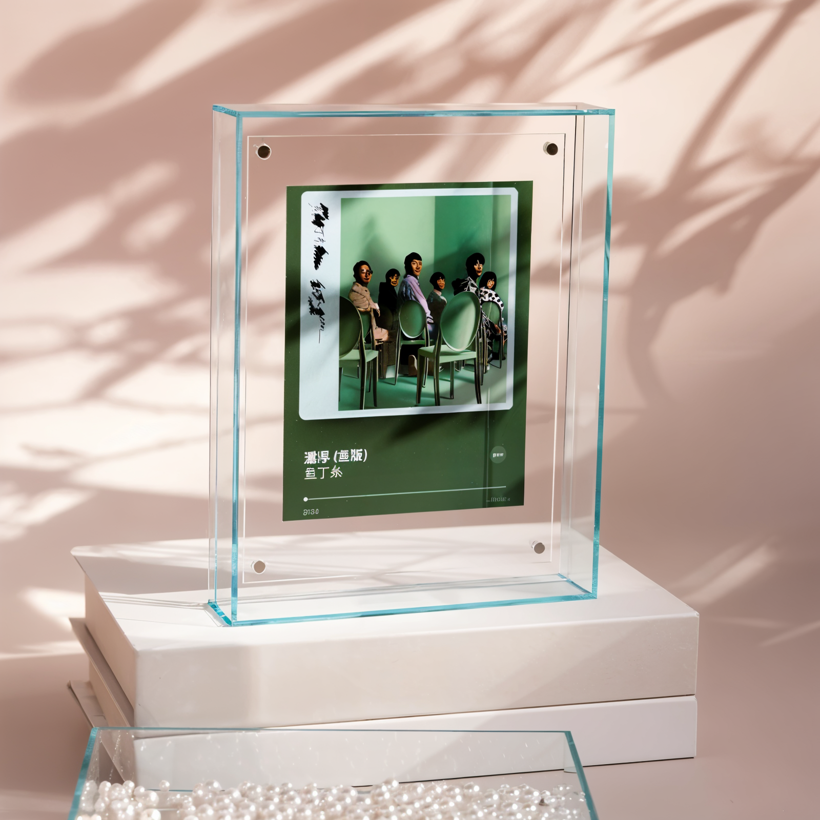 RetroFrame – Acryl Bilderrahmen im 80s-Stil