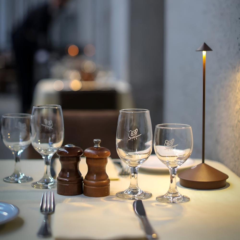 LumoBar – Minimalistische LED Tischleuchte