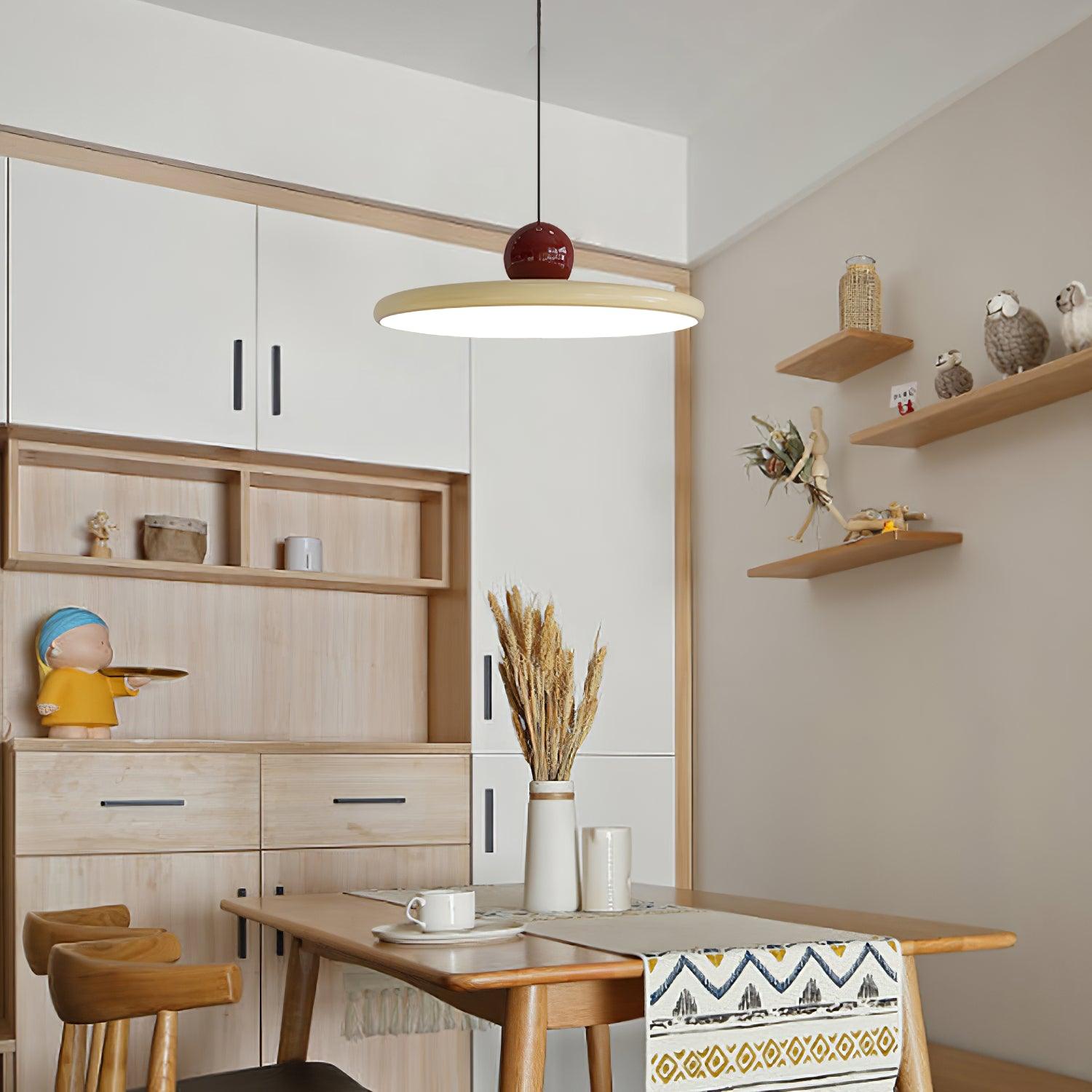 Luca – Moderne UFO-LED-Tischlampe
