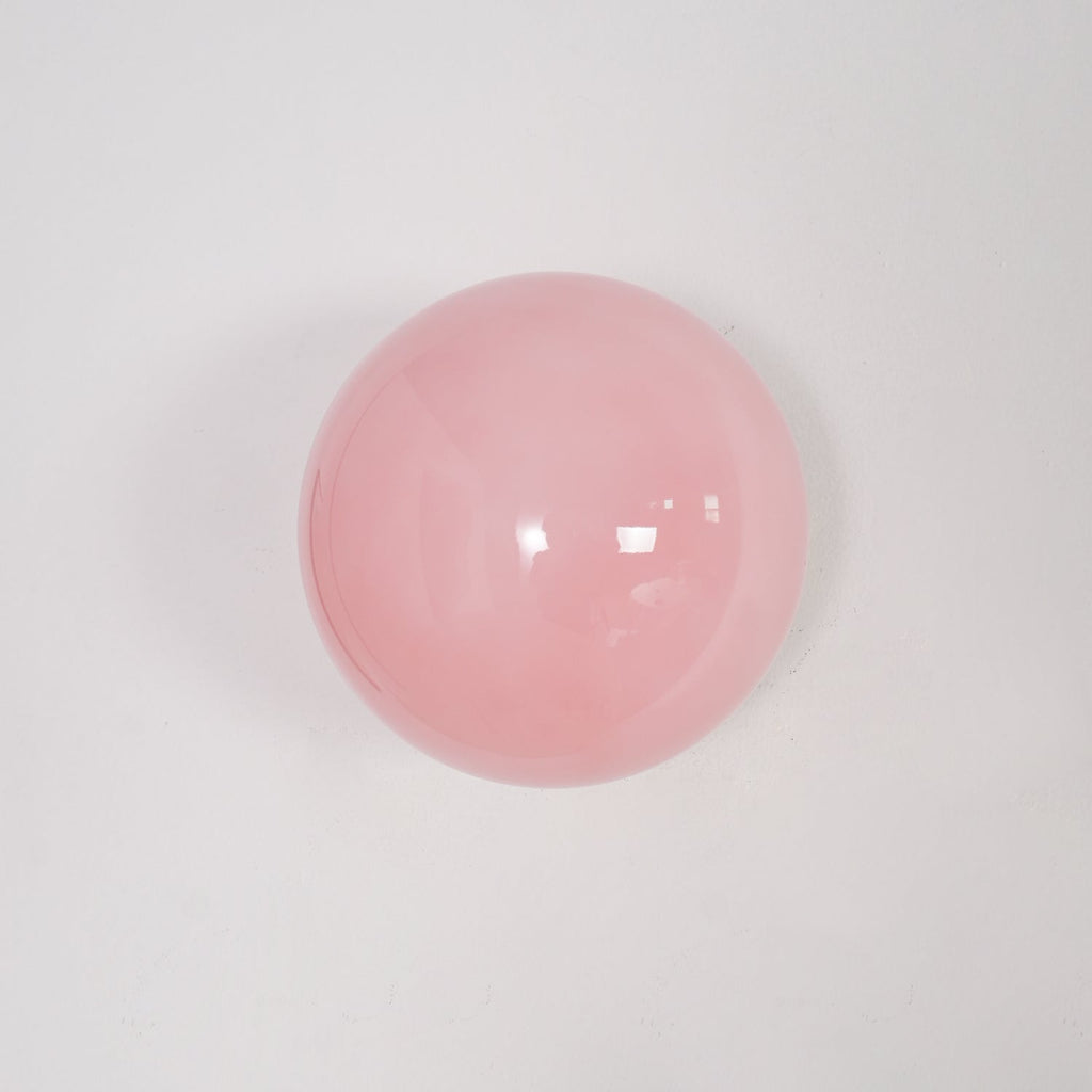 Lunaria – Wandlampe mit rosa Glasdiffusor im zeitgemäßen Design