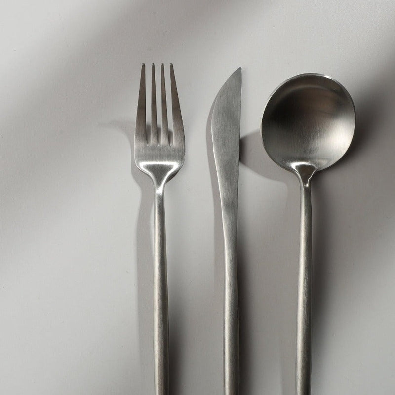 Nordic Elegance - Minimalistisches Besteck Set