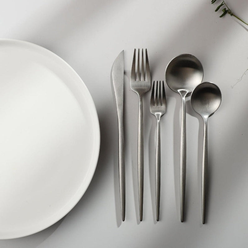 Nordic Elegance - Minimalistisches Besteck Set