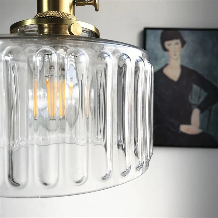 RetroLume – Klassische Tischlampe im Vintage-Design