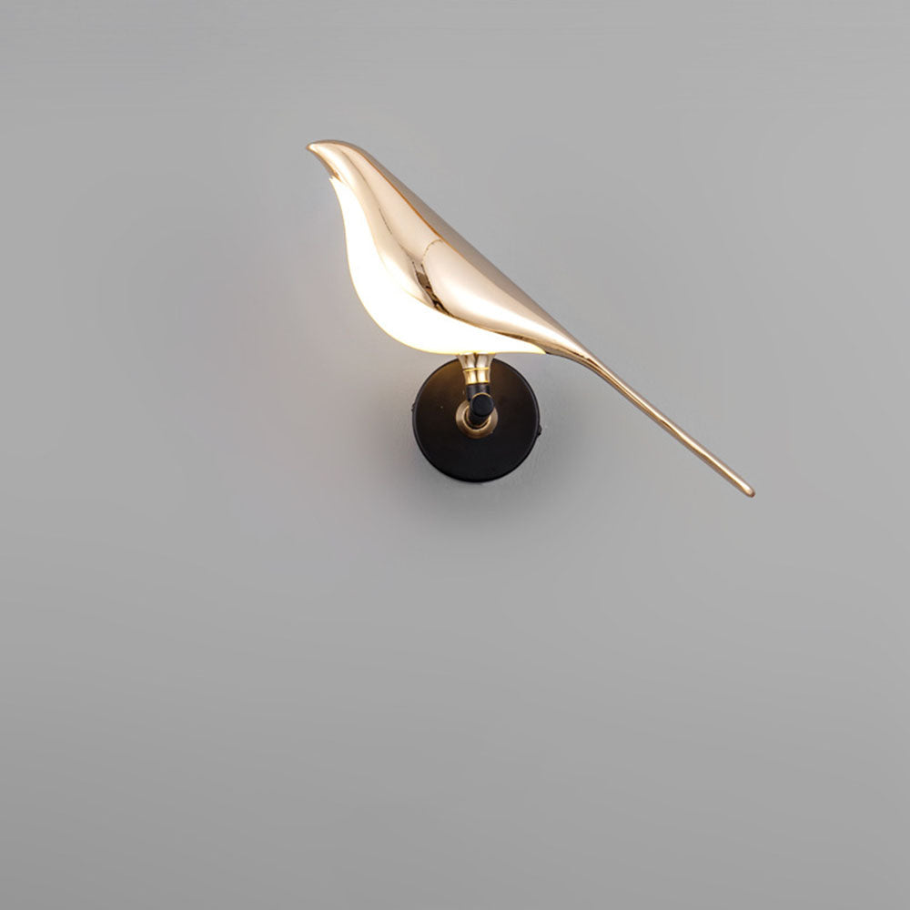 Nola – Künstlerische Vogel-Wandlampe