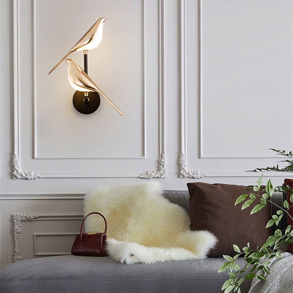 Nola – Künstlerische Vogel-Wandlampe