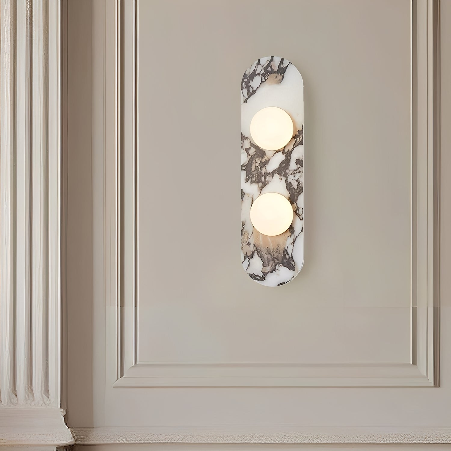 Avi – Vintage Wandlampe aus Marmor