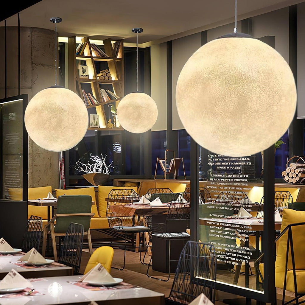 MondMagie – Hängeleuchte im schimmernden Vollmond-Design