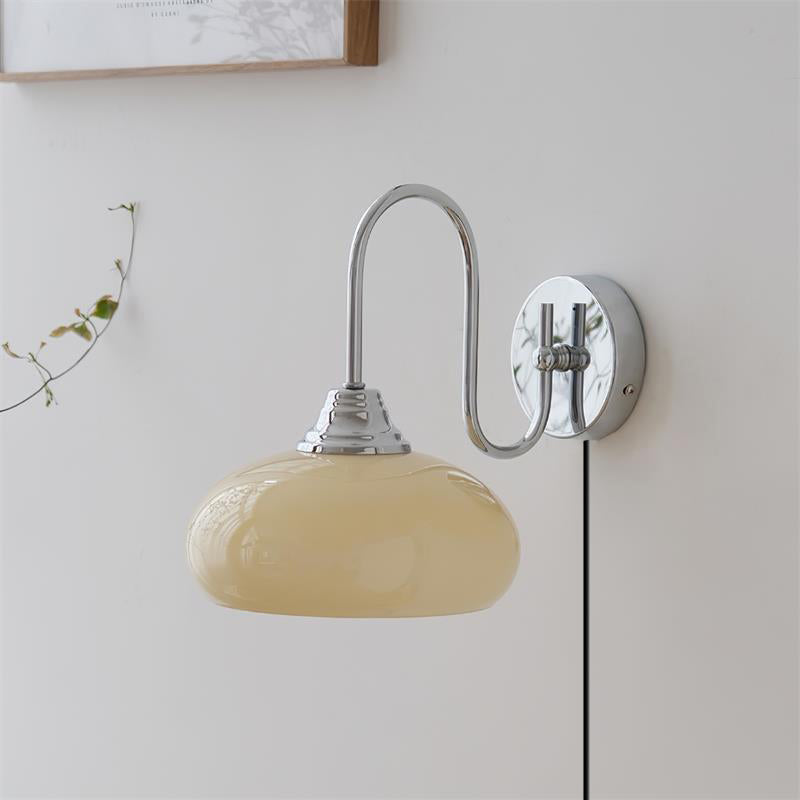 Nova – Wandleuchte aus Glas mit Stecker