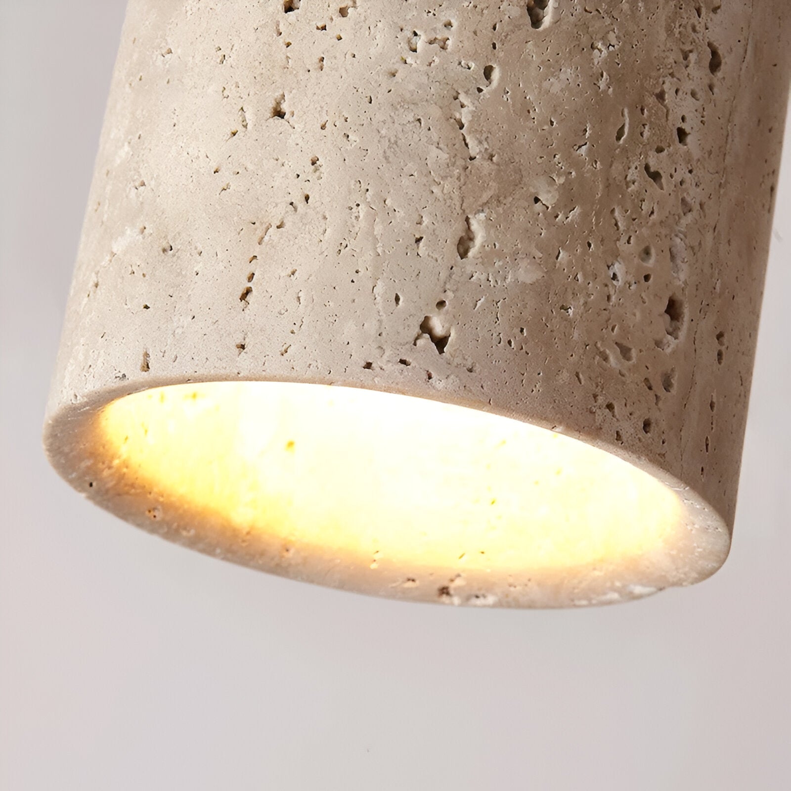 Eira – Gelbe Höhlenstein-Deckenlampe