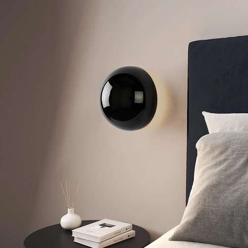 Auri – Nordische Wandlampe im Sonnenfinsternis-Stil
