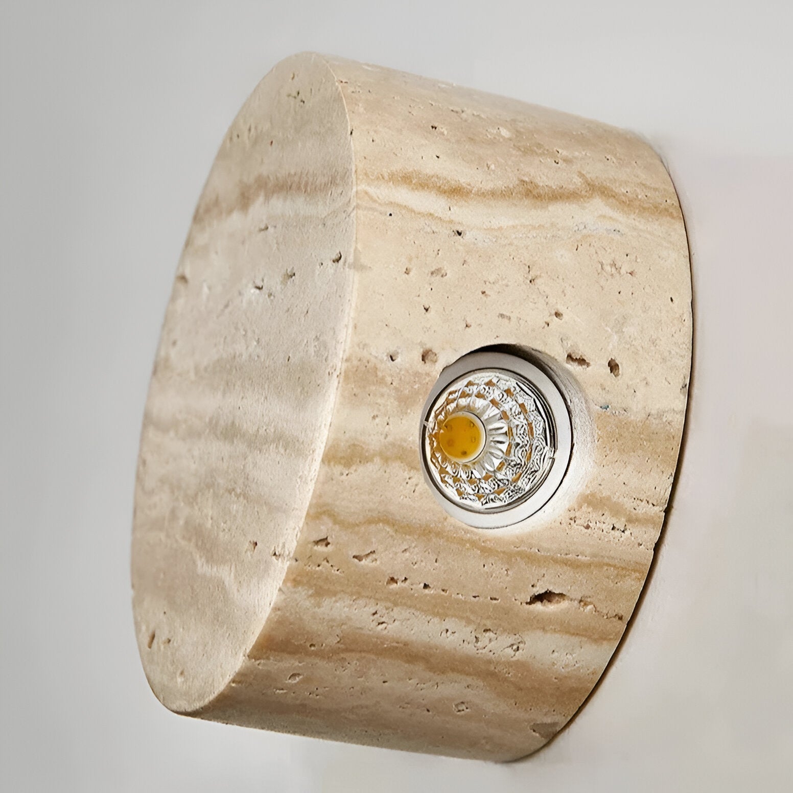 Sanya – Wabi Sabi Travertin-Wandleuchte