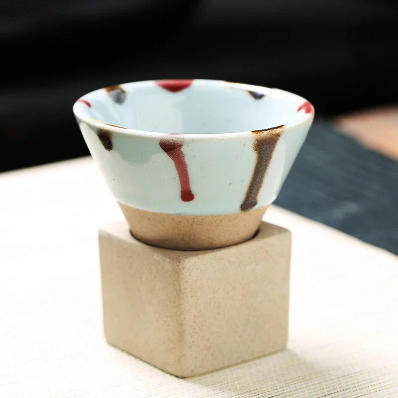 Japanische Keramiktasse – Handgefertigte Teeschale im Zen-Stil