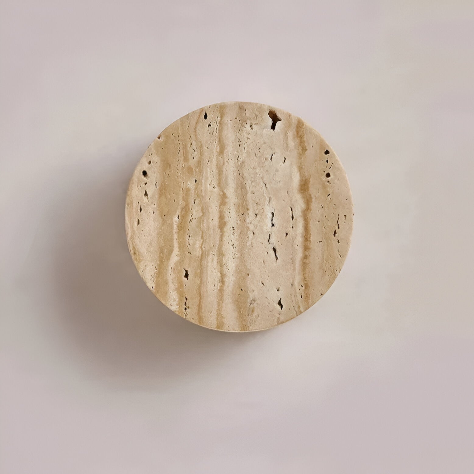 Sanya – Wabi Sabi Travertin-Wandleuchte