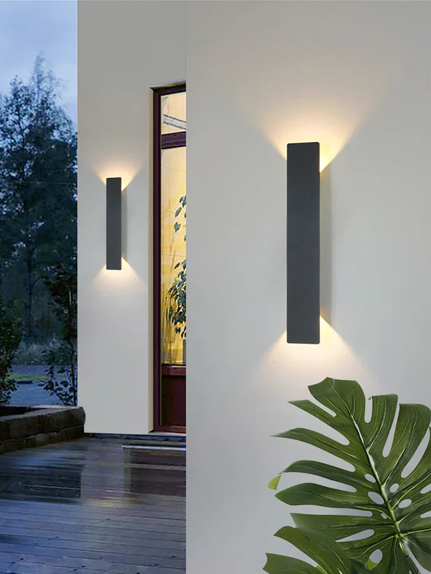 TriBeam – Moderne wasserdichte LED-Wandleuchte für den Außenbereich
