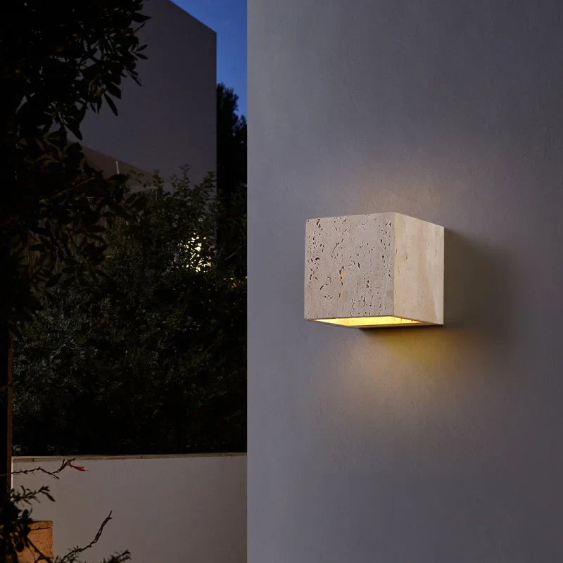 Kohana – Japanische Steinwandlampe
