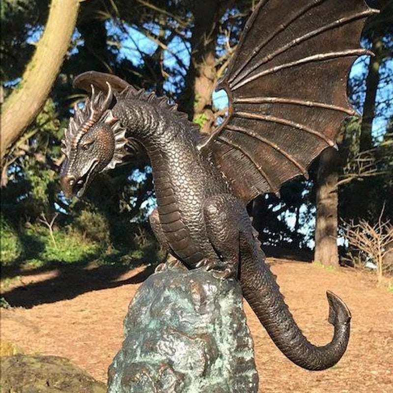 FireDrake – Eindrucksvolle Drachenbrunnen-Skulptur mit feuerspeiendem Effekt