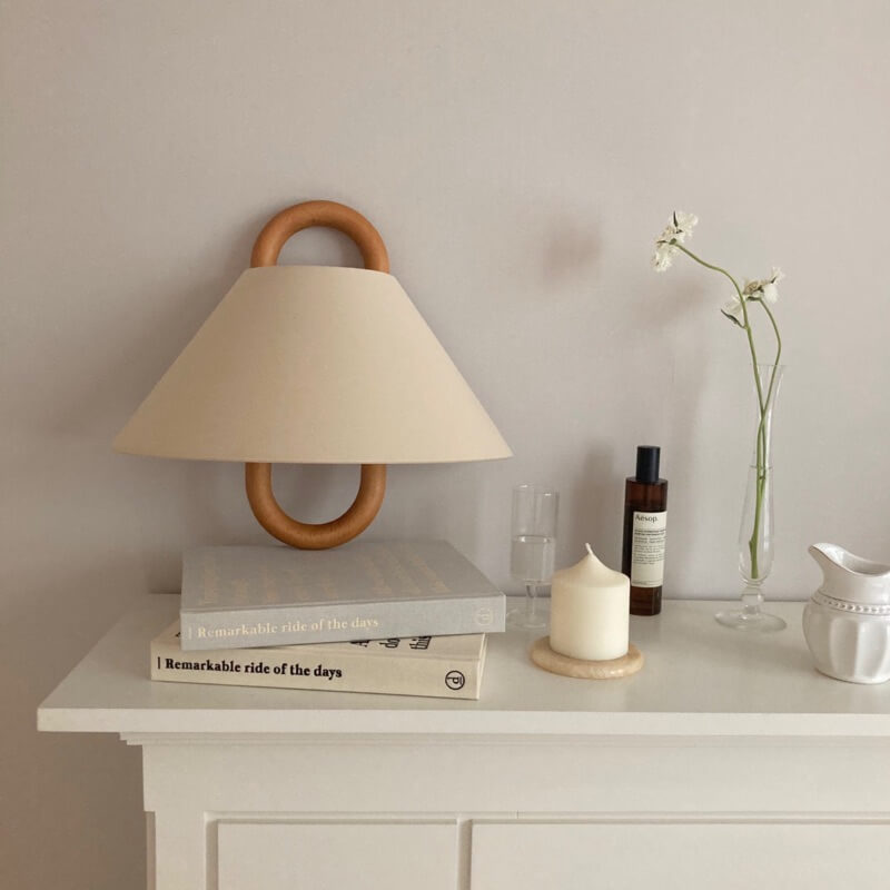 Aurelia – LED Wandlampe aus Buchenholz