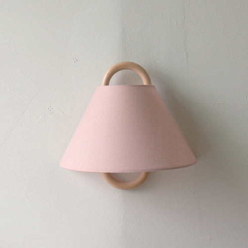 Aurelia – LED Wandlampe aus Buchenholz