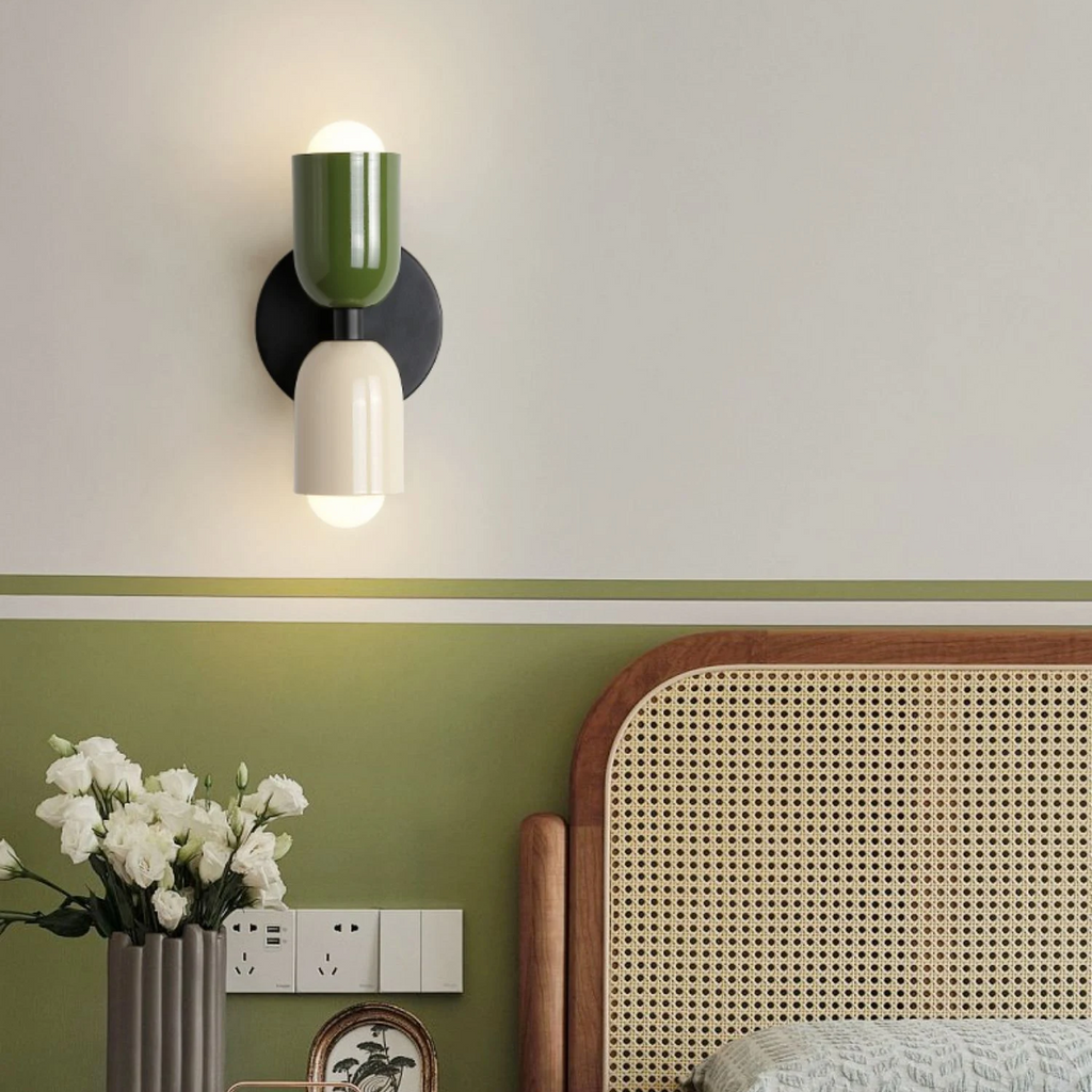 Vega – Nordic LED-Wandleuchte mit Doppelkopf-Design