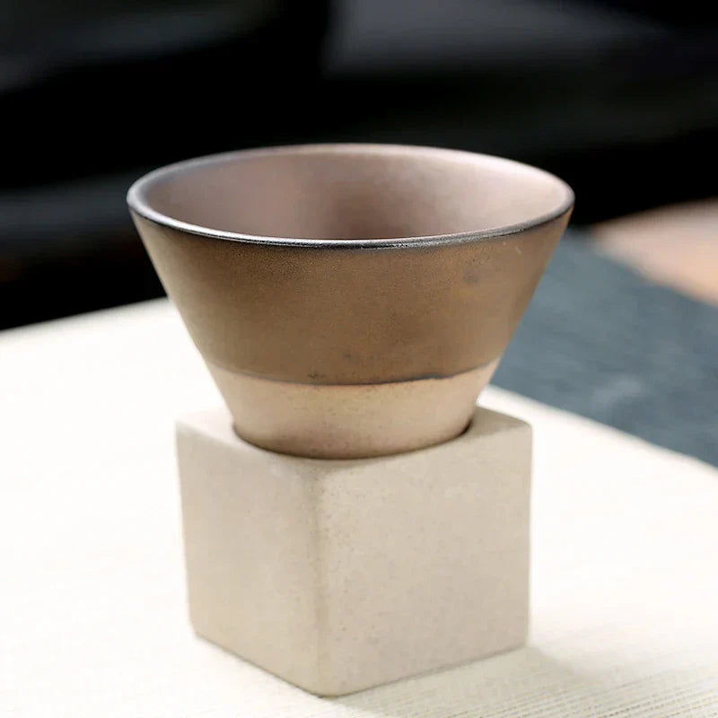 Japanische Keramiktasse – Handgefertigte Teeschale im Zen-Stil