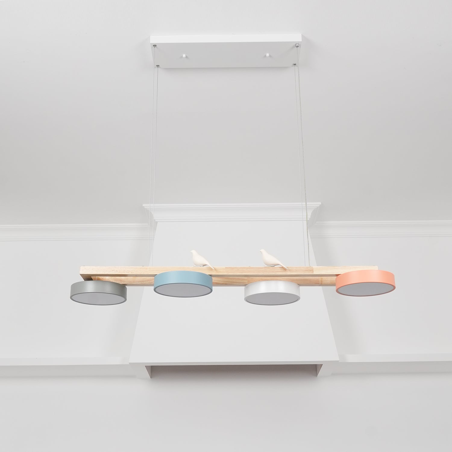 Elian – Moderne LED-Pendelleuchte aus Massivholz